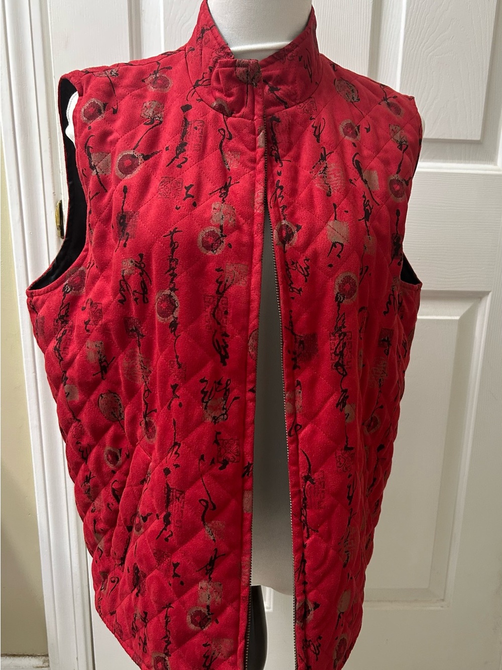 Vintage Chico's Red Quilted Asian Print Vest with Subtle Black & Brown Accents